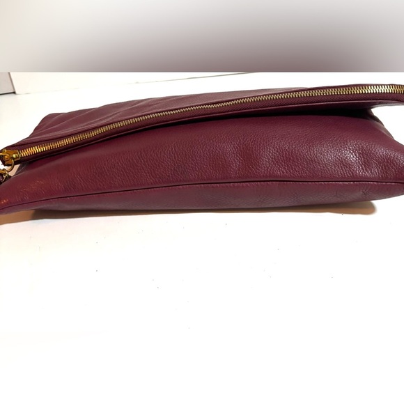 Hobo Elegant Burgundy Leather Clutch with Tassel - Picture 4 of 9